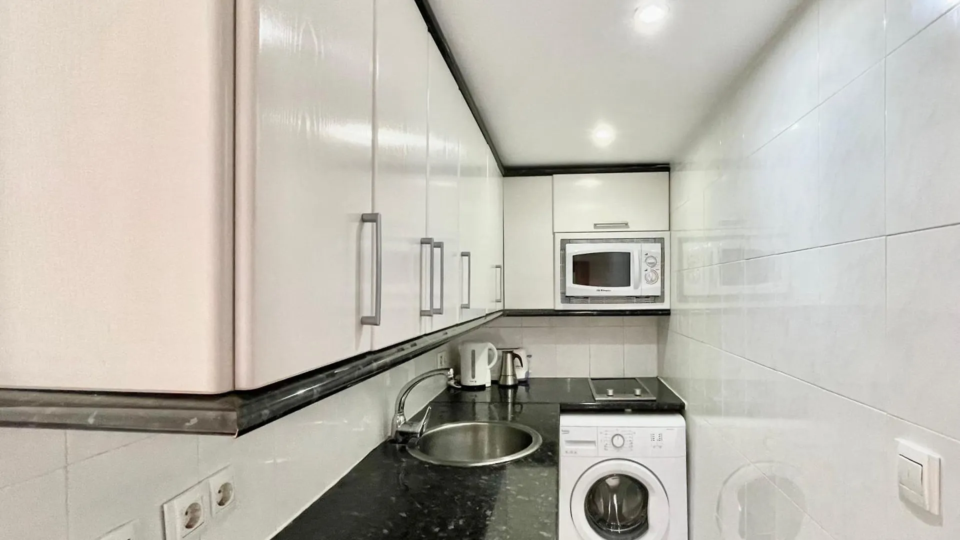 Lafrenchtouch - Estudio En Primera Linea De Playa Fuengirola Apartment